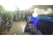 Homenagem com Carro Aniversário de Amiga para Luciana Vila Queiroz